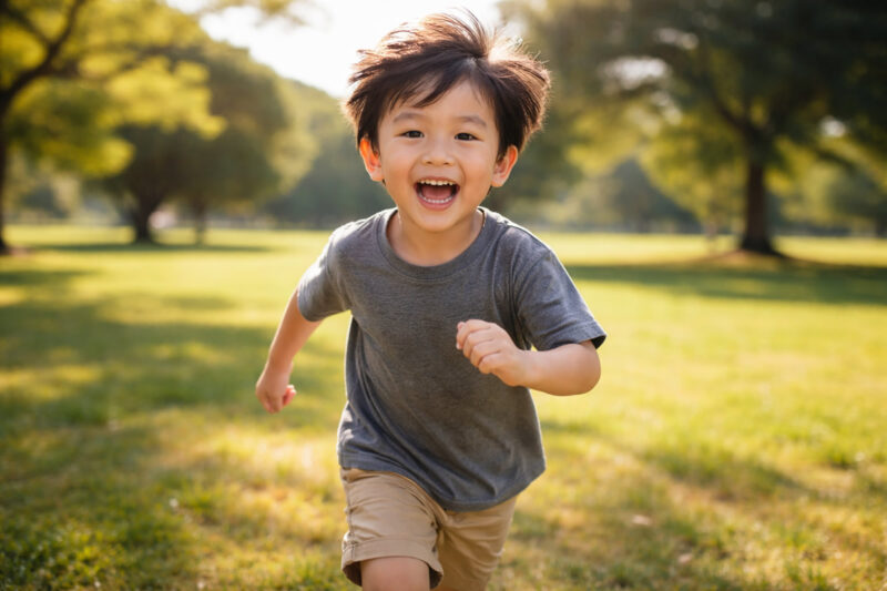 子供が走っている写真